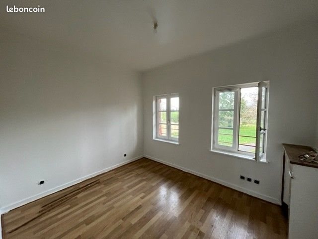 Maison à louer, 146m², Joyeux