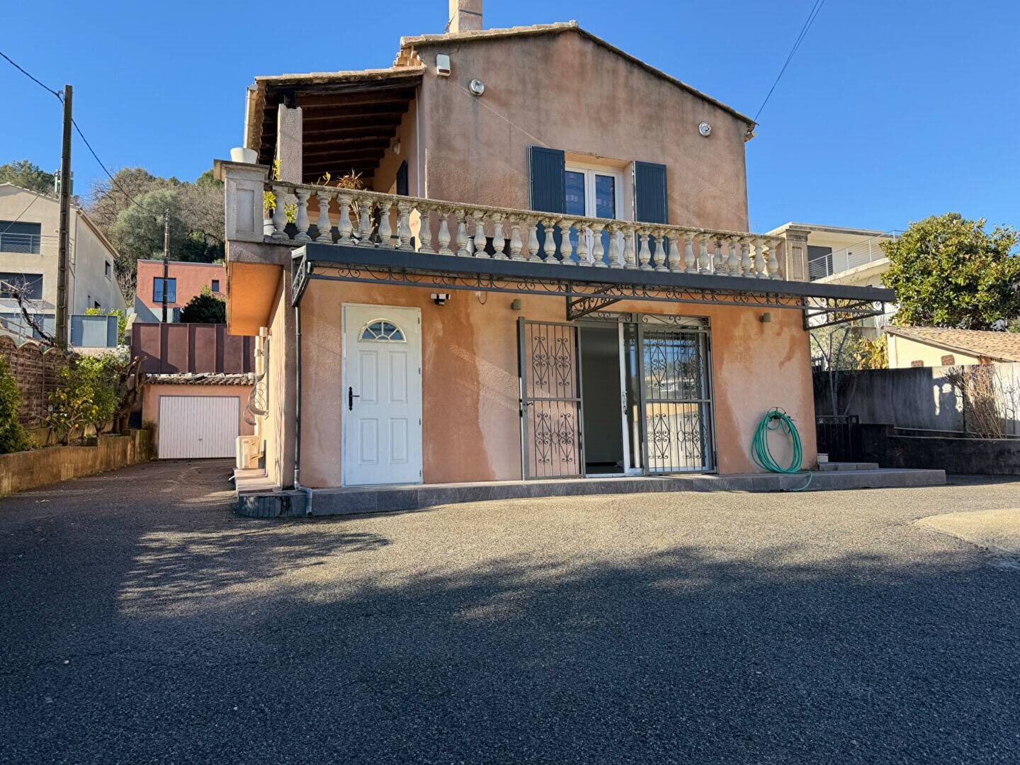 Appartement à louer, 89m², La Gaude