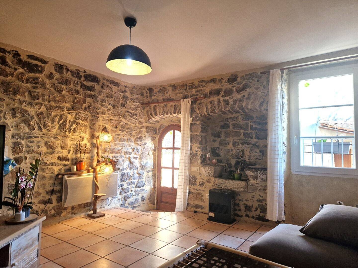 Maison à louer, 77m², Viols-le-Fort