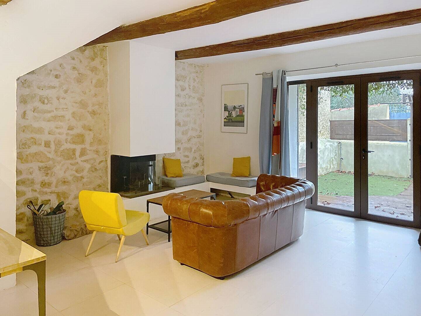 Maison à louer, 106m², Eguilles