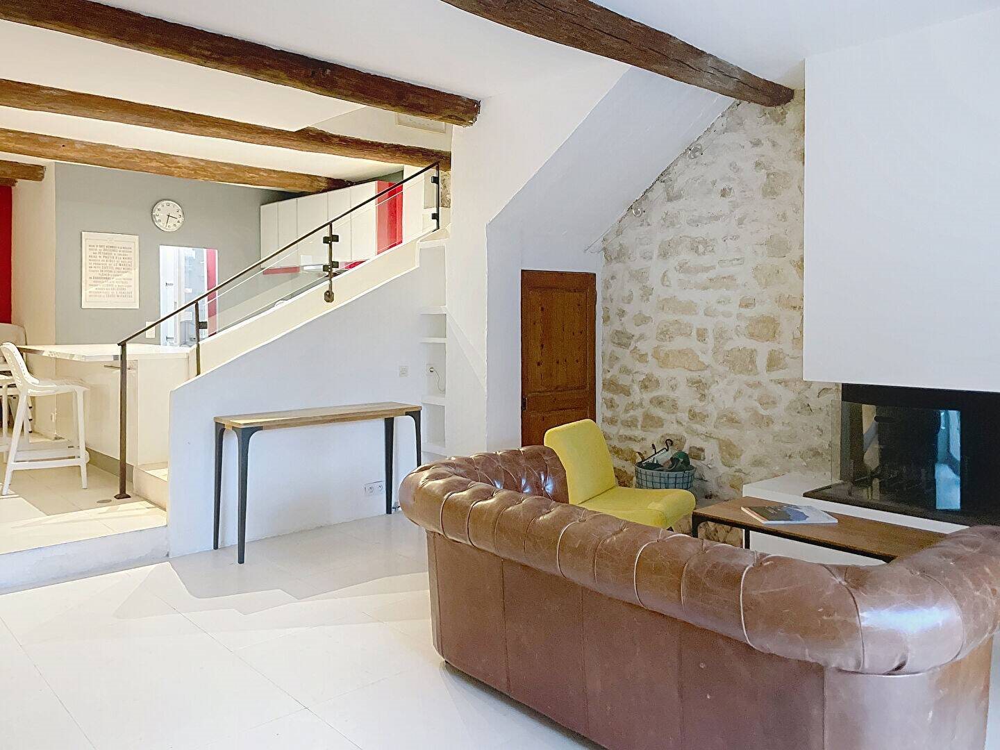 Maison à louer, 106m², Eguilles