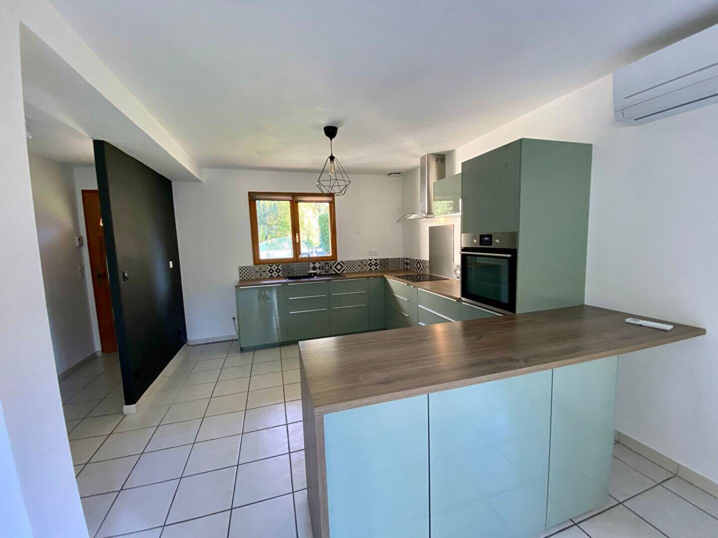 Maison à louer, 100m², Coublevie
