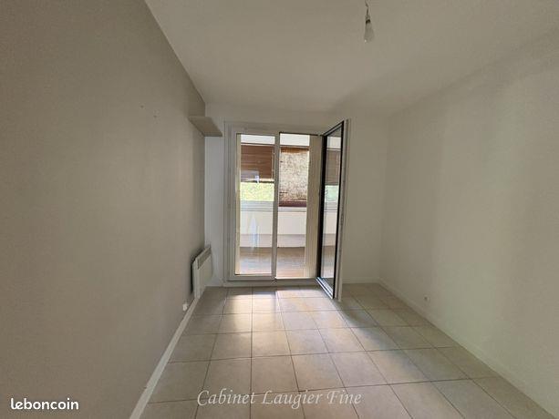 Appartement à louer, 80m², Marseille 8ème