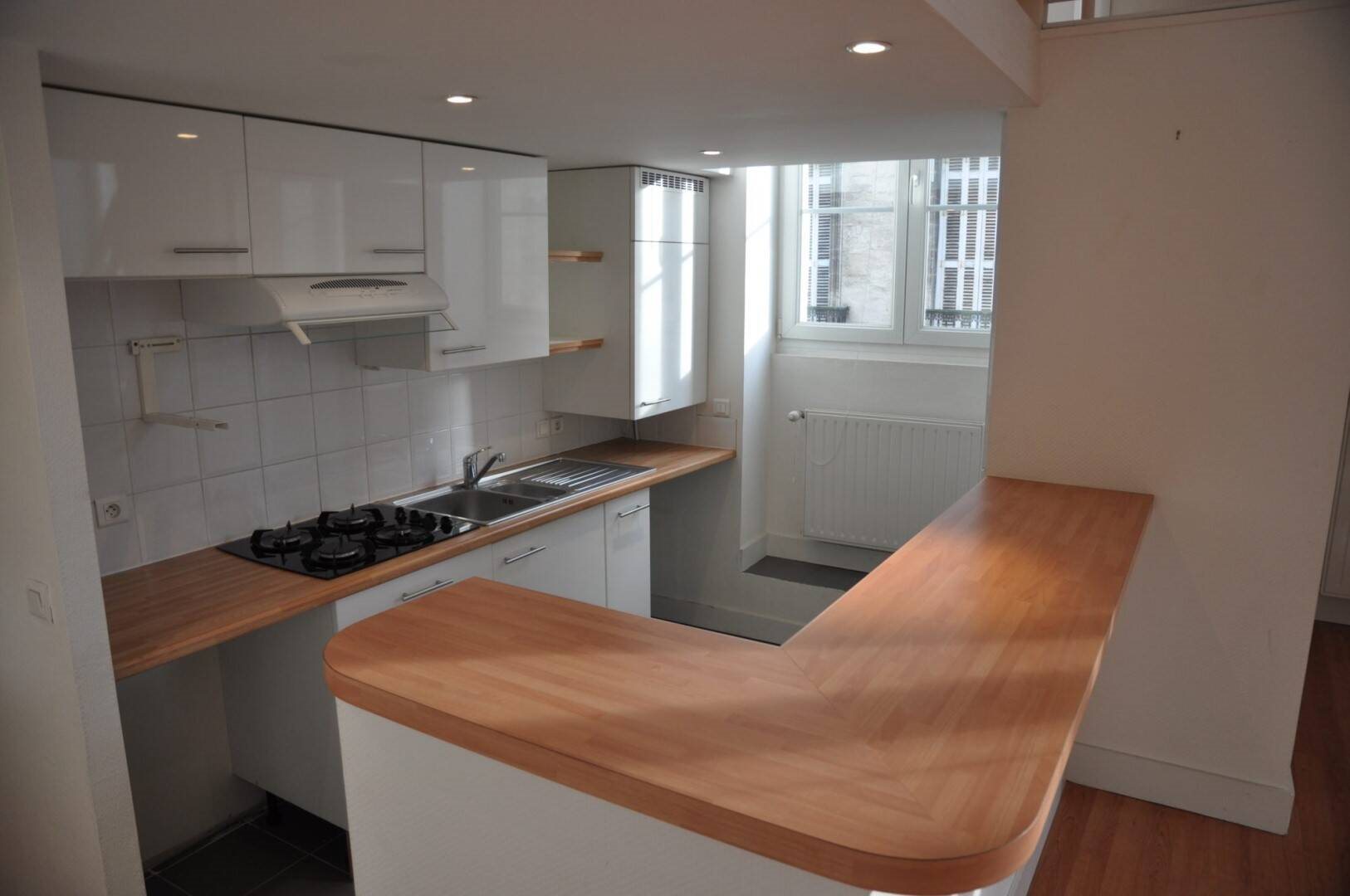 Appartement à louer, 70m², Bordeaux