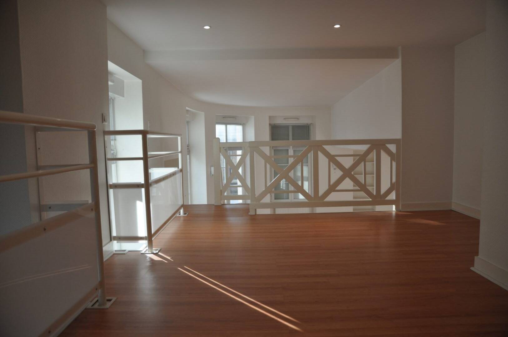 Appartement à louer, 70m², Bordeaux