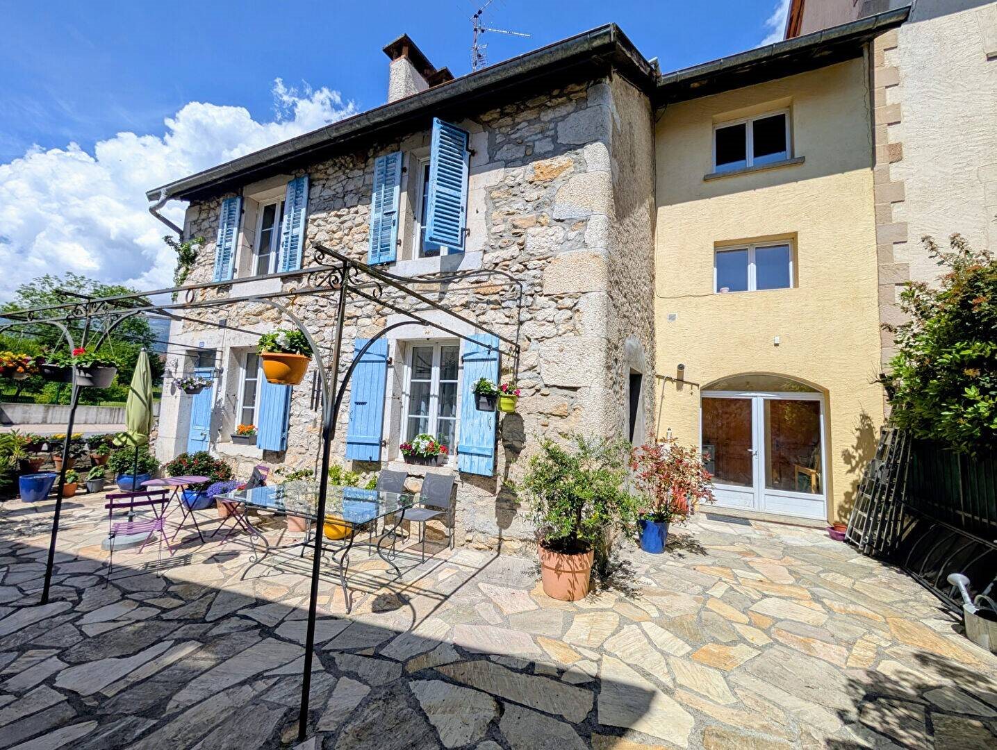 Maison à vendre, 301m², Cessy