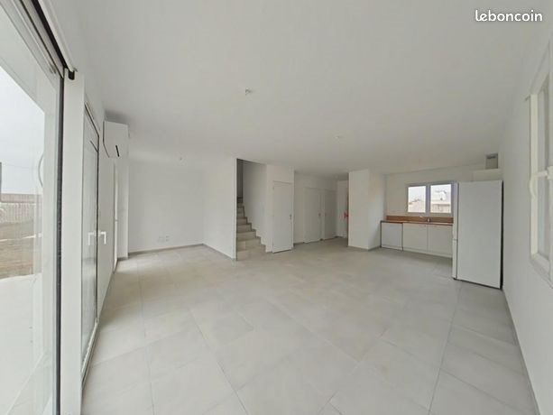 Maison à louer, 81m², Granges-les-Beaumont