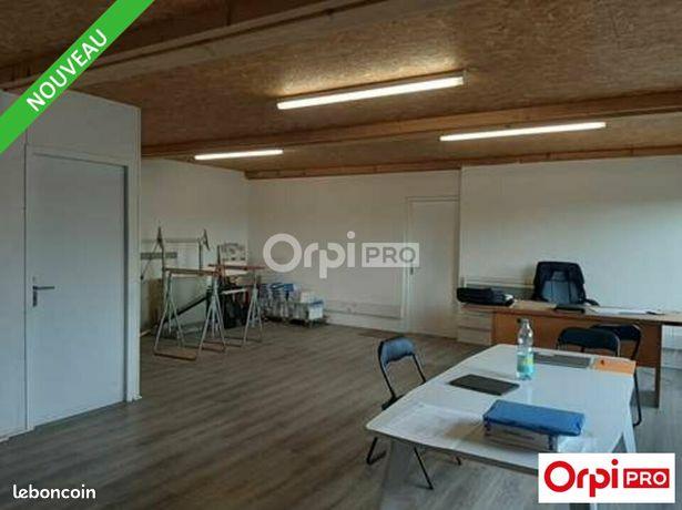Maison à louer, 1250m², Chabeuil
