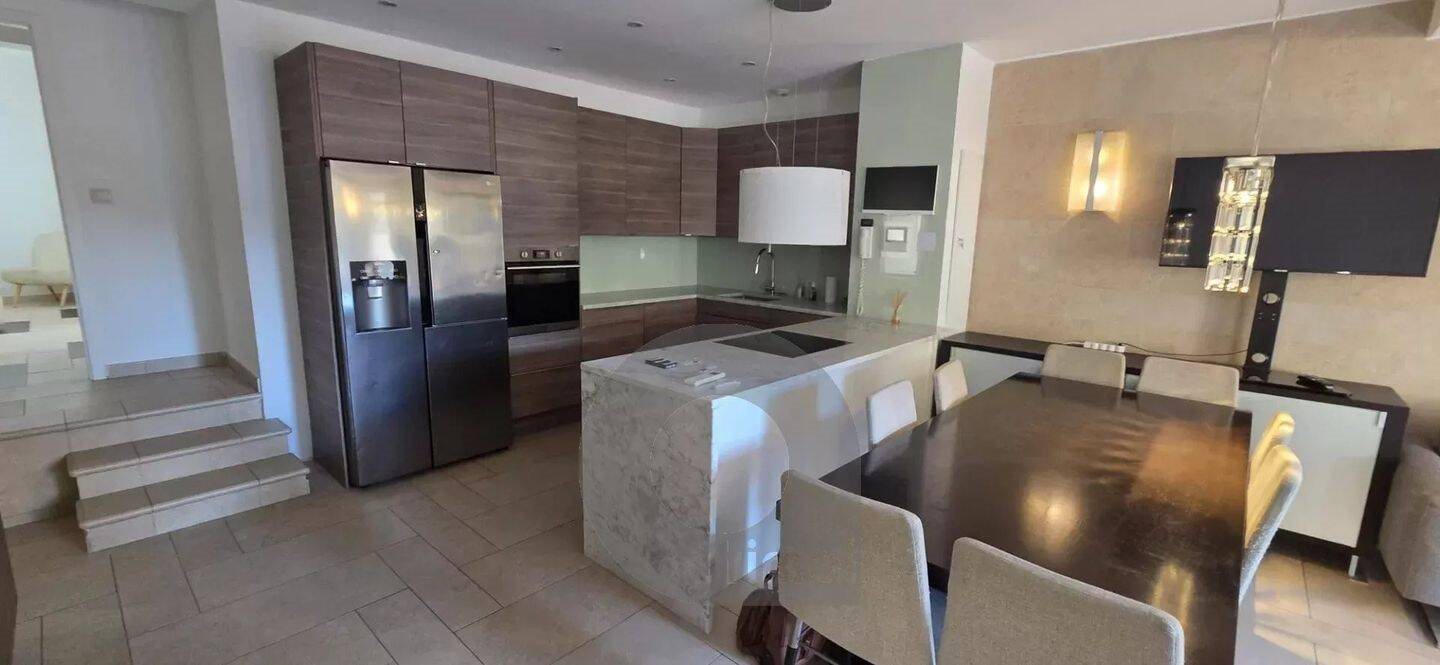 Appartement à louer, 95m², Beausoleil