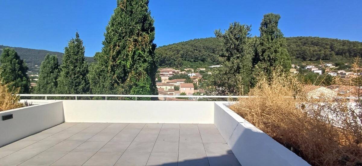 Appartement à louer, 72m², Solliès-Pont