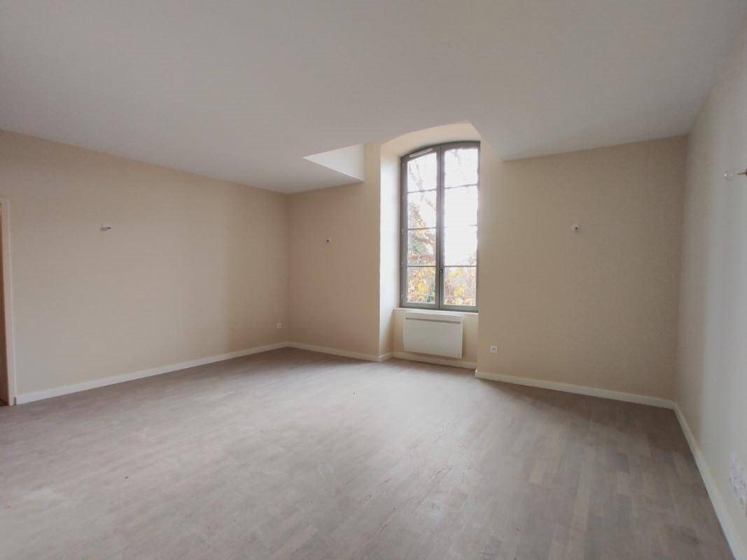 Appartement à louer, 78m², Viols-en-Laval