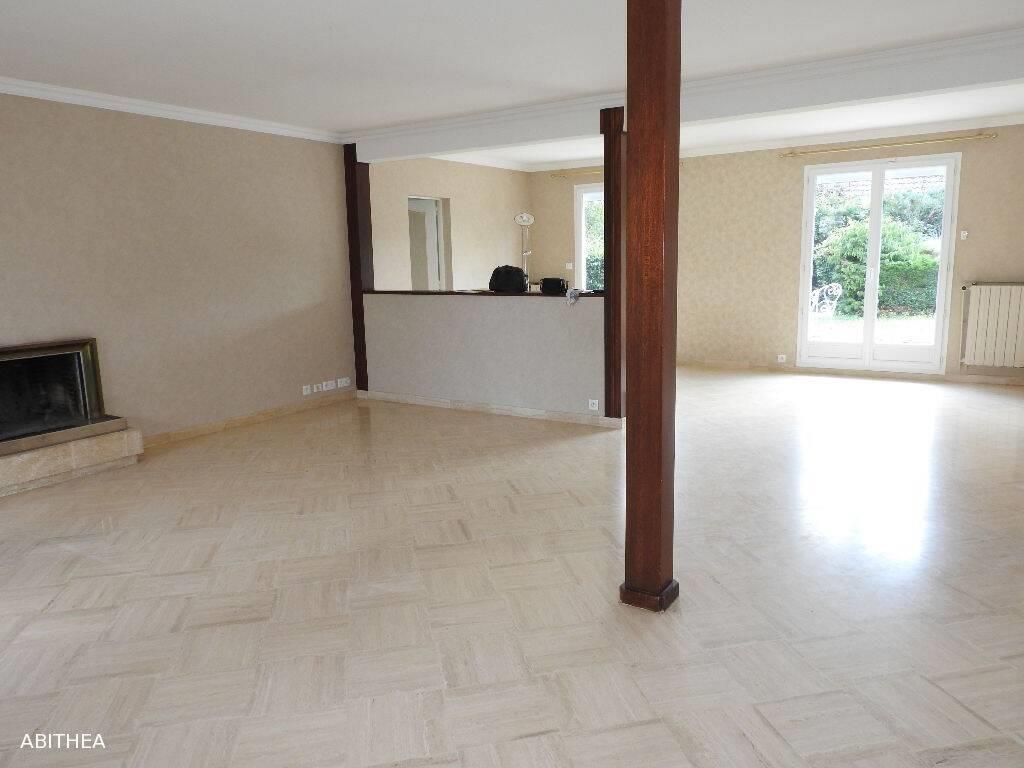 Maison à louer, 120m², Lésigny