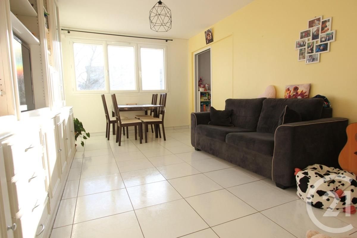 Appartement à vendre, 74m², Janville-sur-Juine