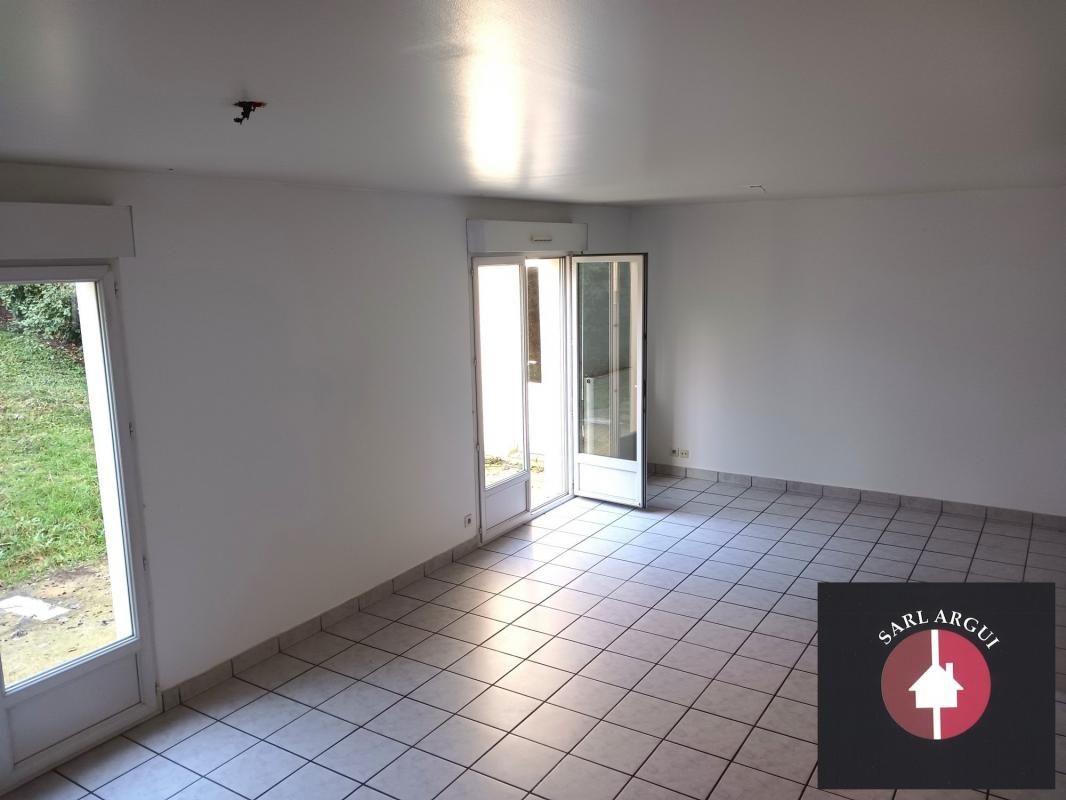 Maison à louer, 103m², Saint-Ouen-en-Brie