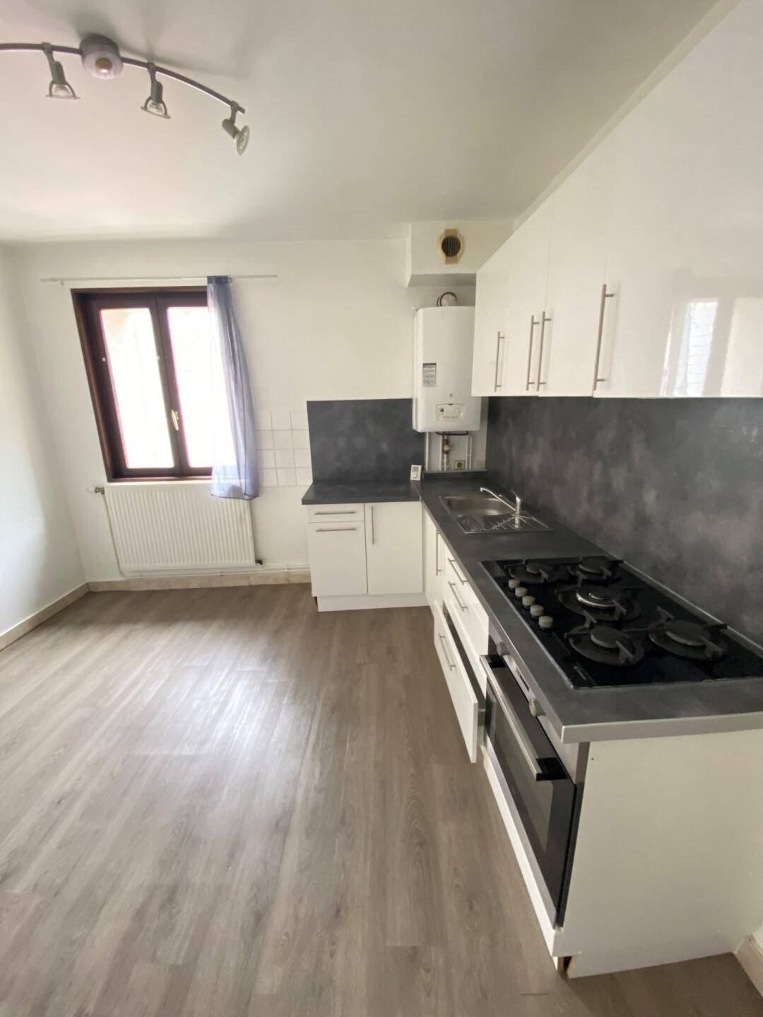 Maison à louer, 64m², Heyrieux