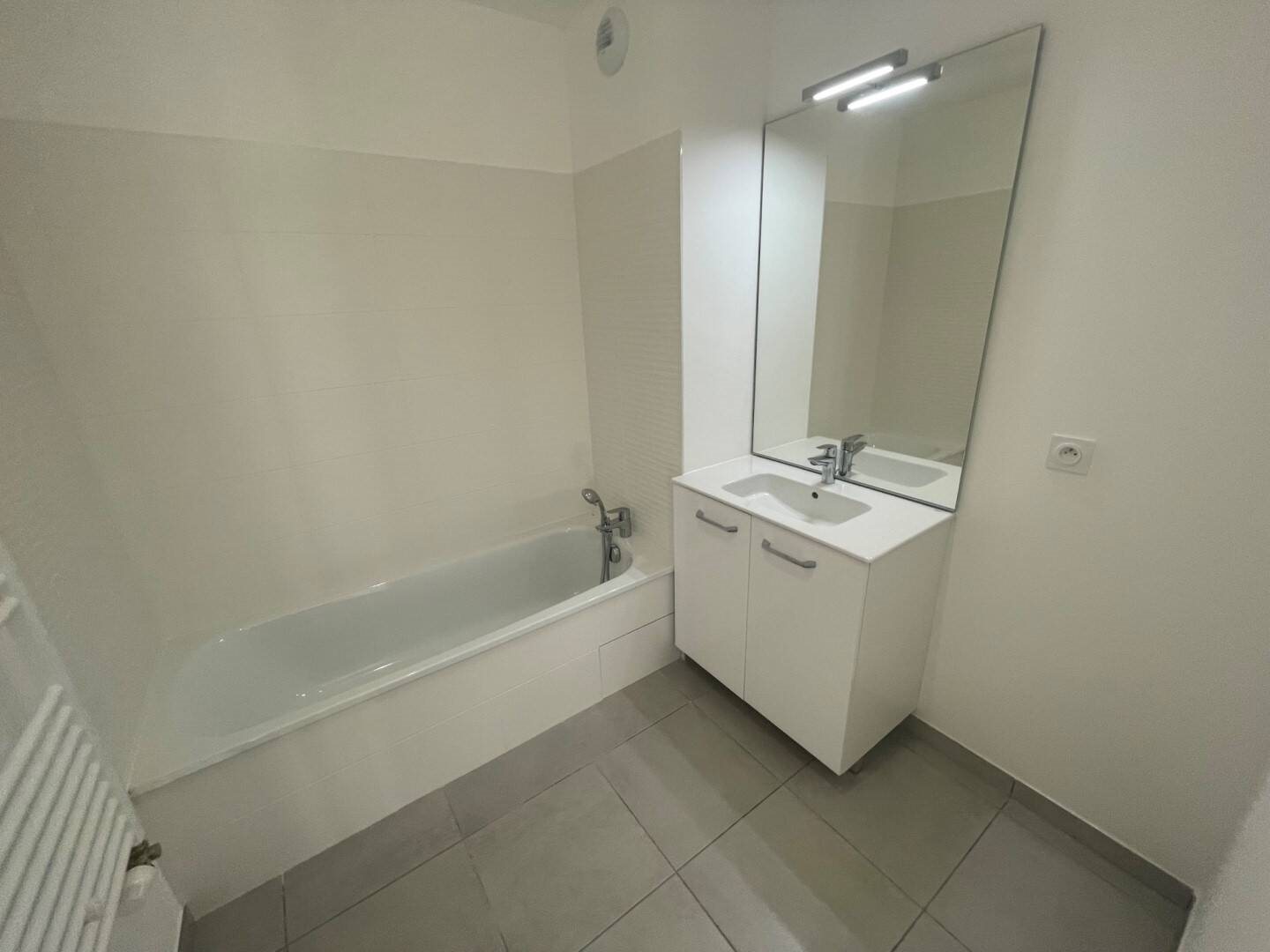 Appartement à louer, 83m², Chasse-sur-Rhône