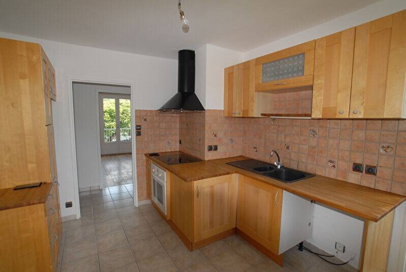 Appartement à louer, 80m², Sérézin-du-Rhône