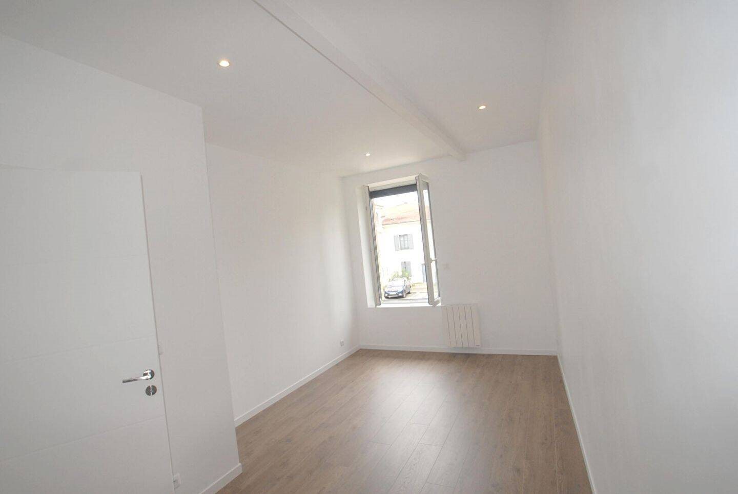 Appartement à louer, 69m², Sérézin-du-Rhône