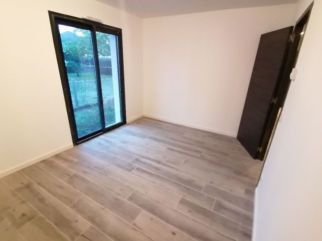 Maison à louer, 140m², Uzos