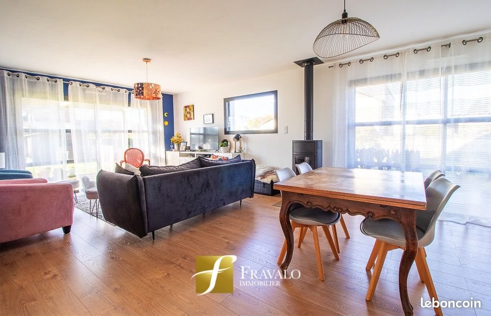 Maison à vendre, 122m², Plougoumelen