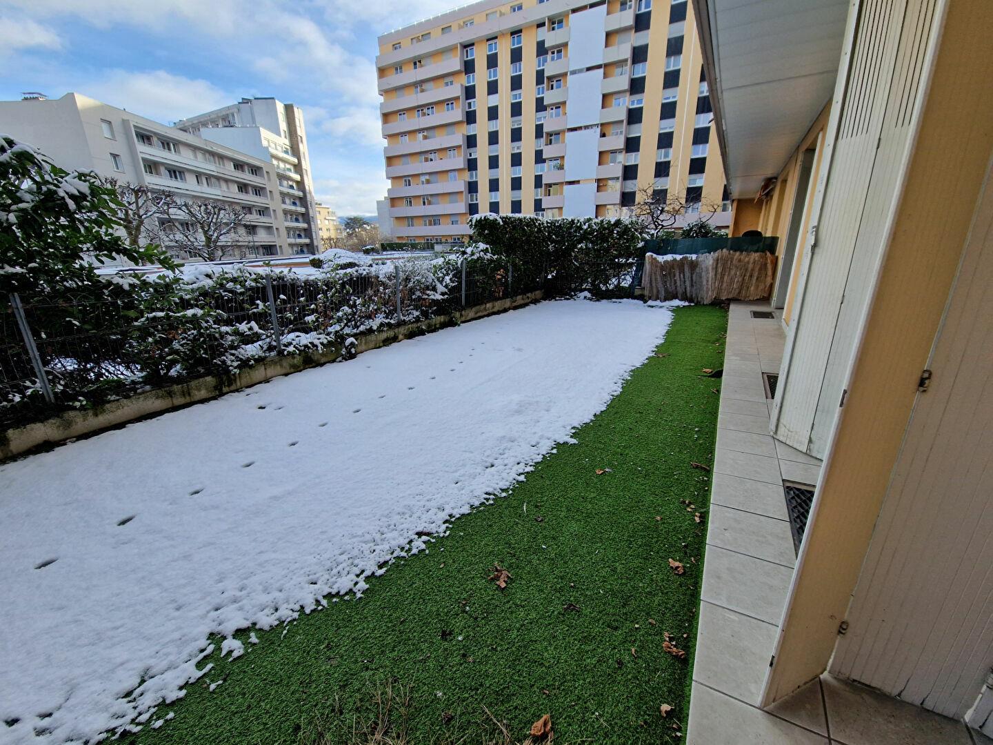 Appartement à louer, 47m², Saint-Etienne