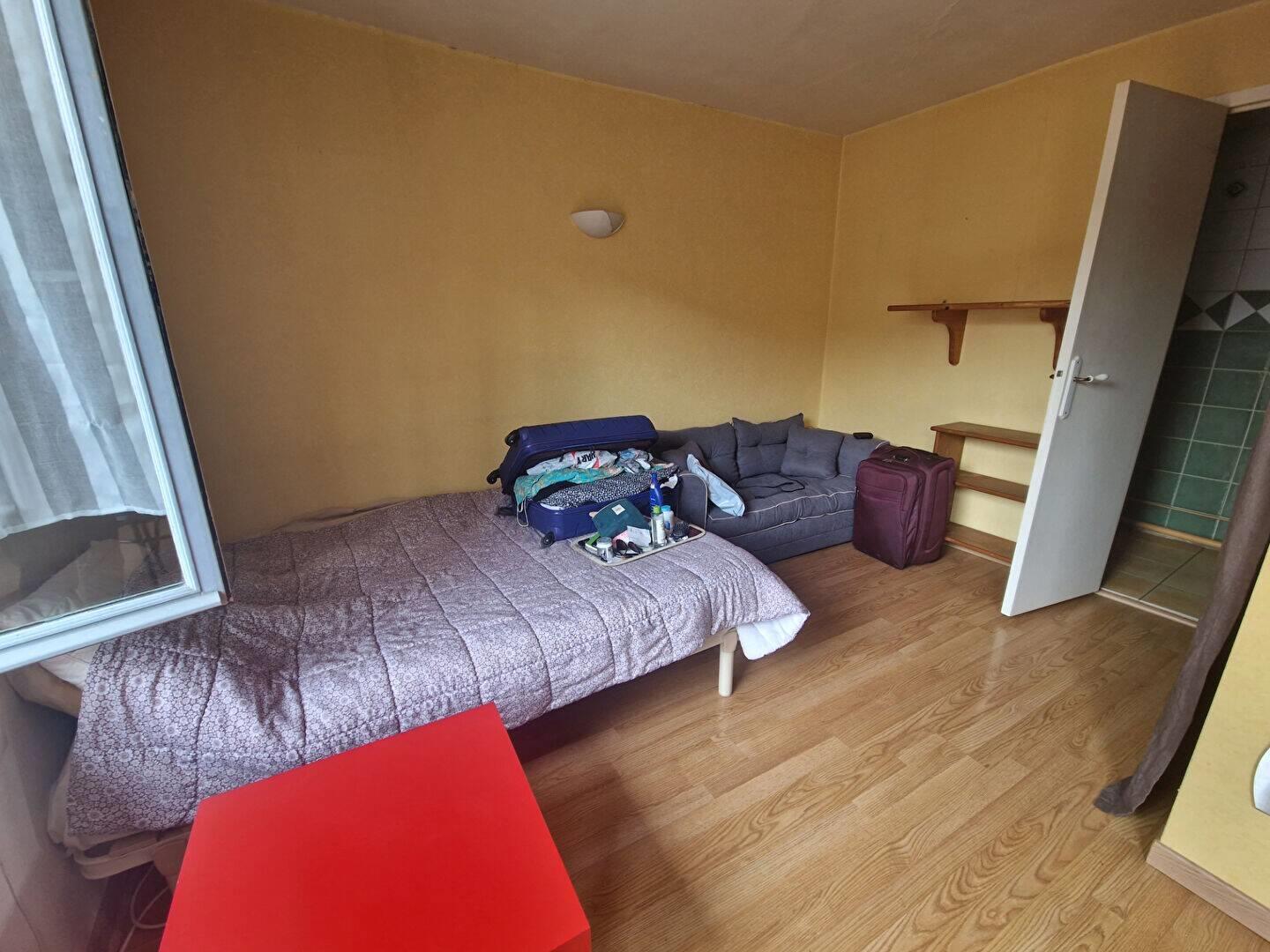 Appartement à louer, 27m², Saint-Etienne