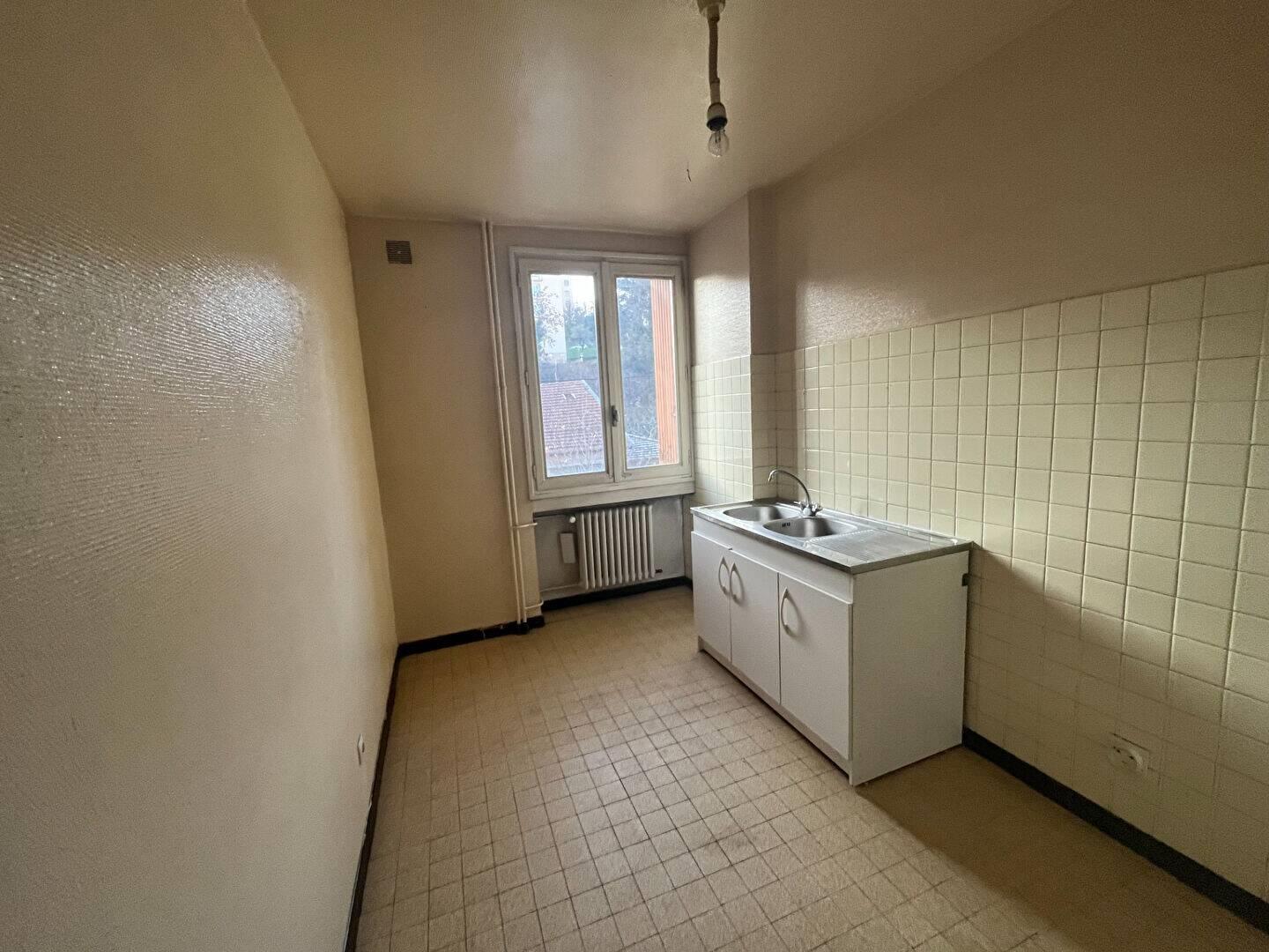 Appartement à louer, 36m², Saint-Etienne