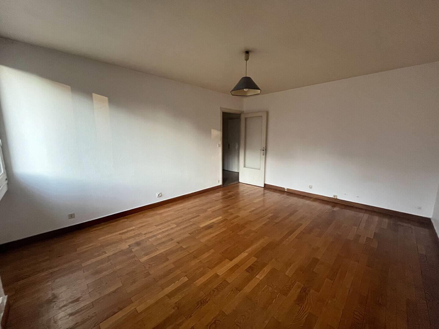 Appartement à louer, 36m², Saint-Etienne