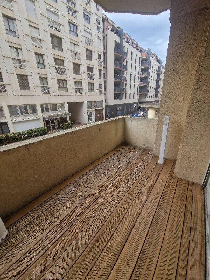 Appartement à louer, 98m², Saint-Etienne