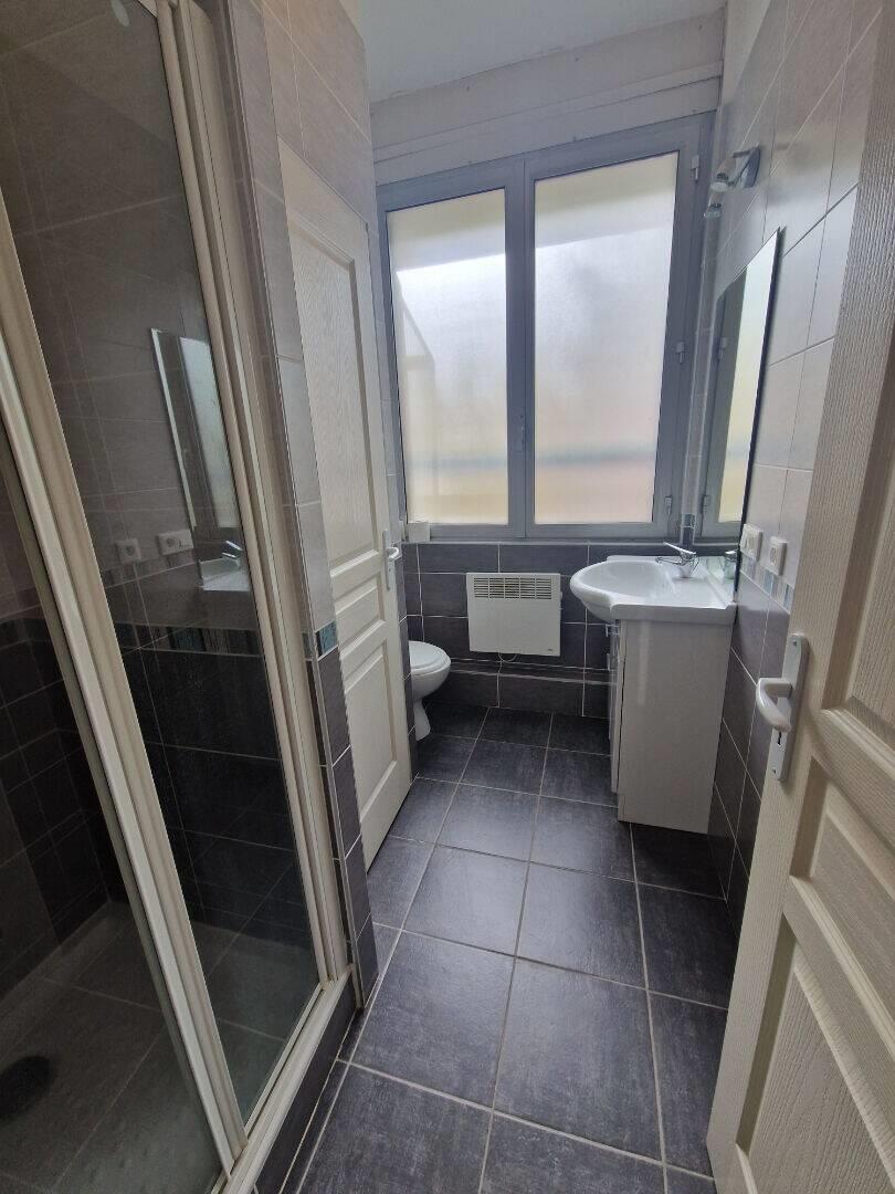 Appartement à louer, 23m², Saint-Etienne