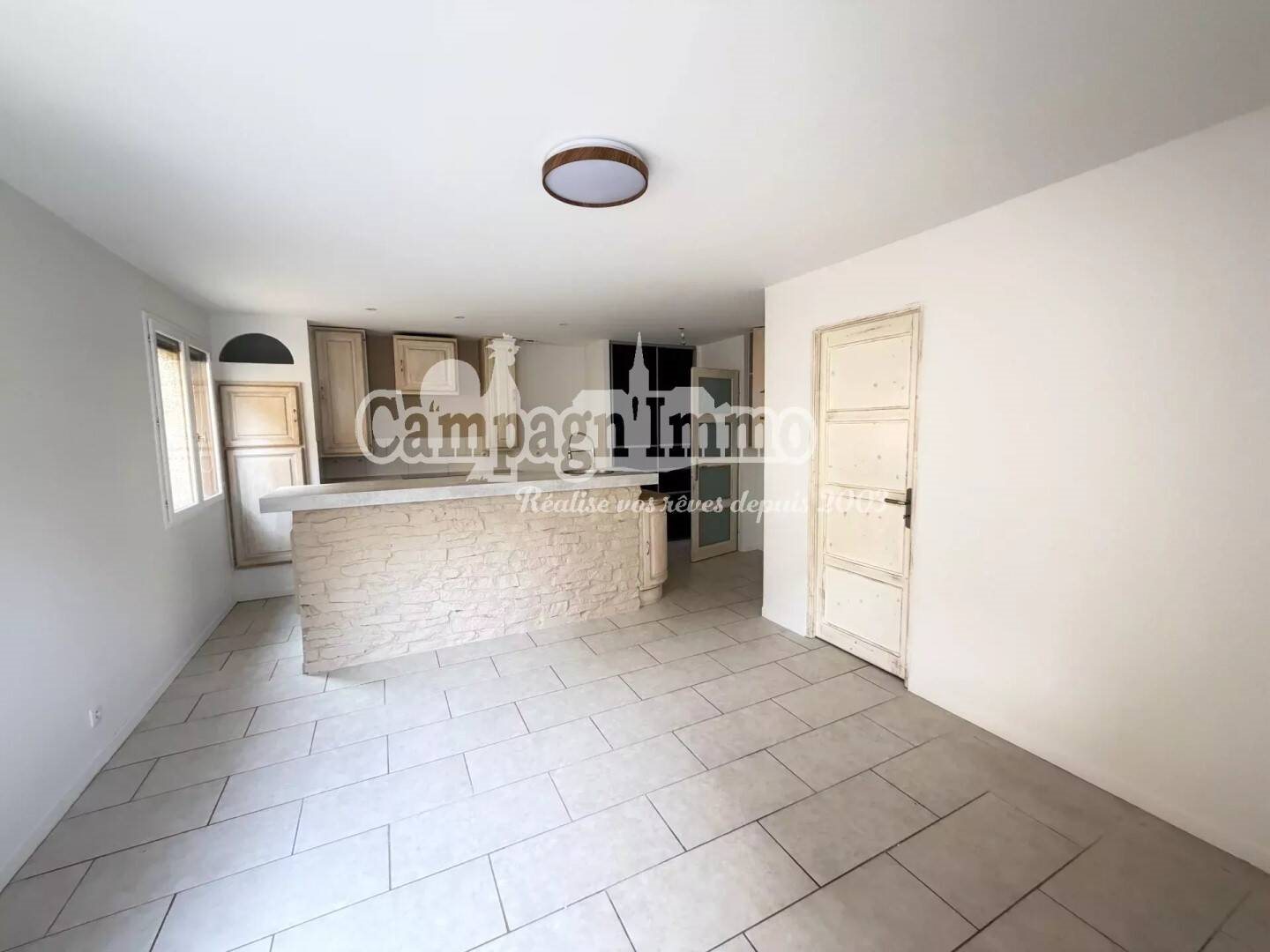 Appartement à louer, 45m², Saint-Forgeux