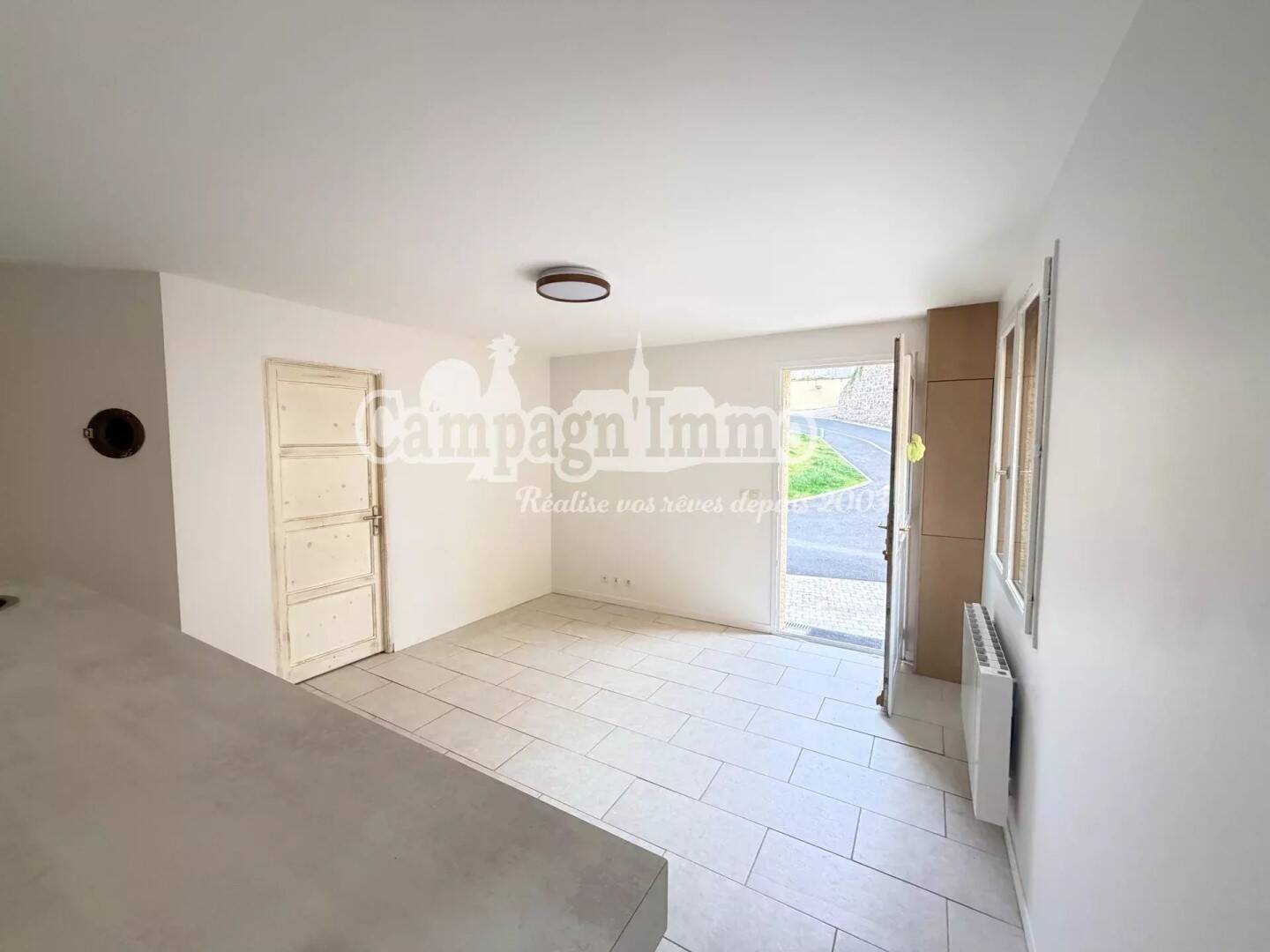 Appartement à louer, 45m², Saint-Forgeux