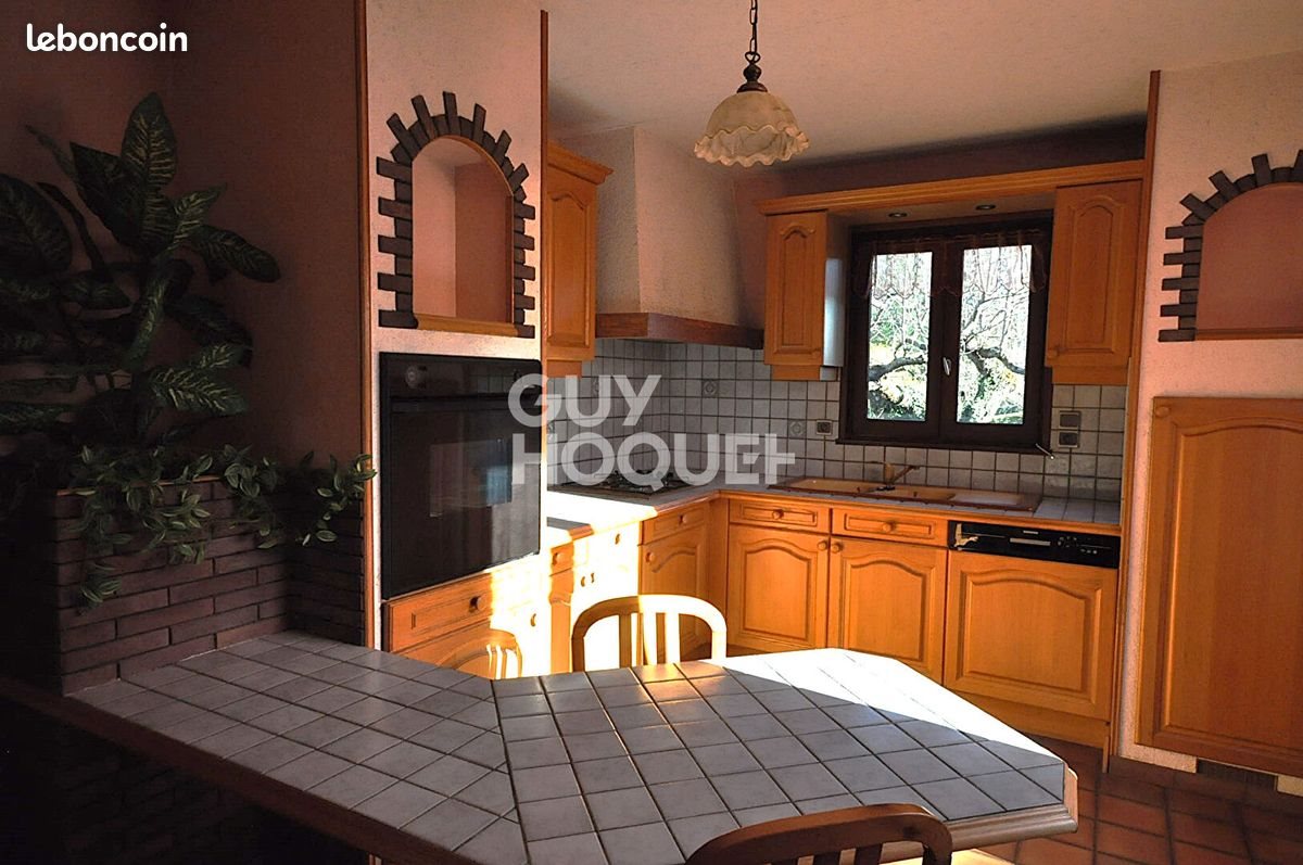 Maison à vendre, 140m², Larajasse