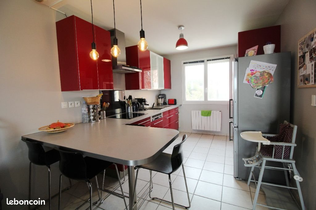 Maison à louer, 82m², Rontalon