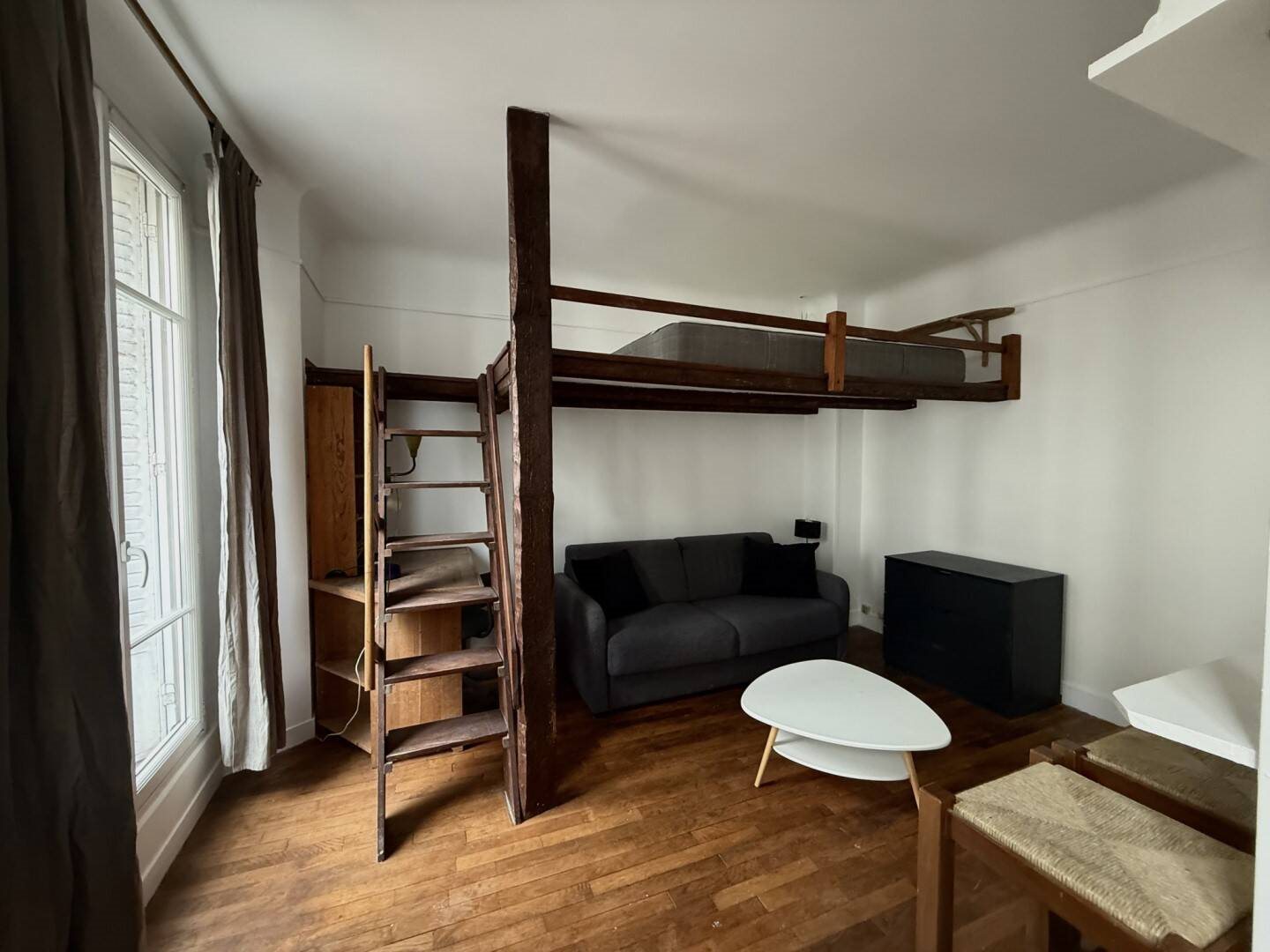 Appartement à louer, 23m², Paris 18ème