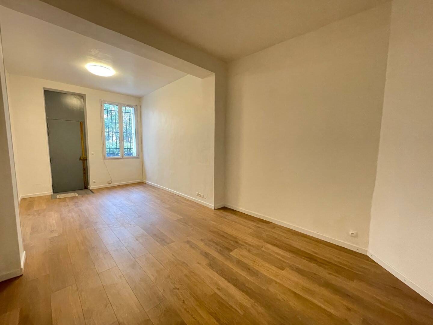 Appartement à louer, 33m², Paris 18ème