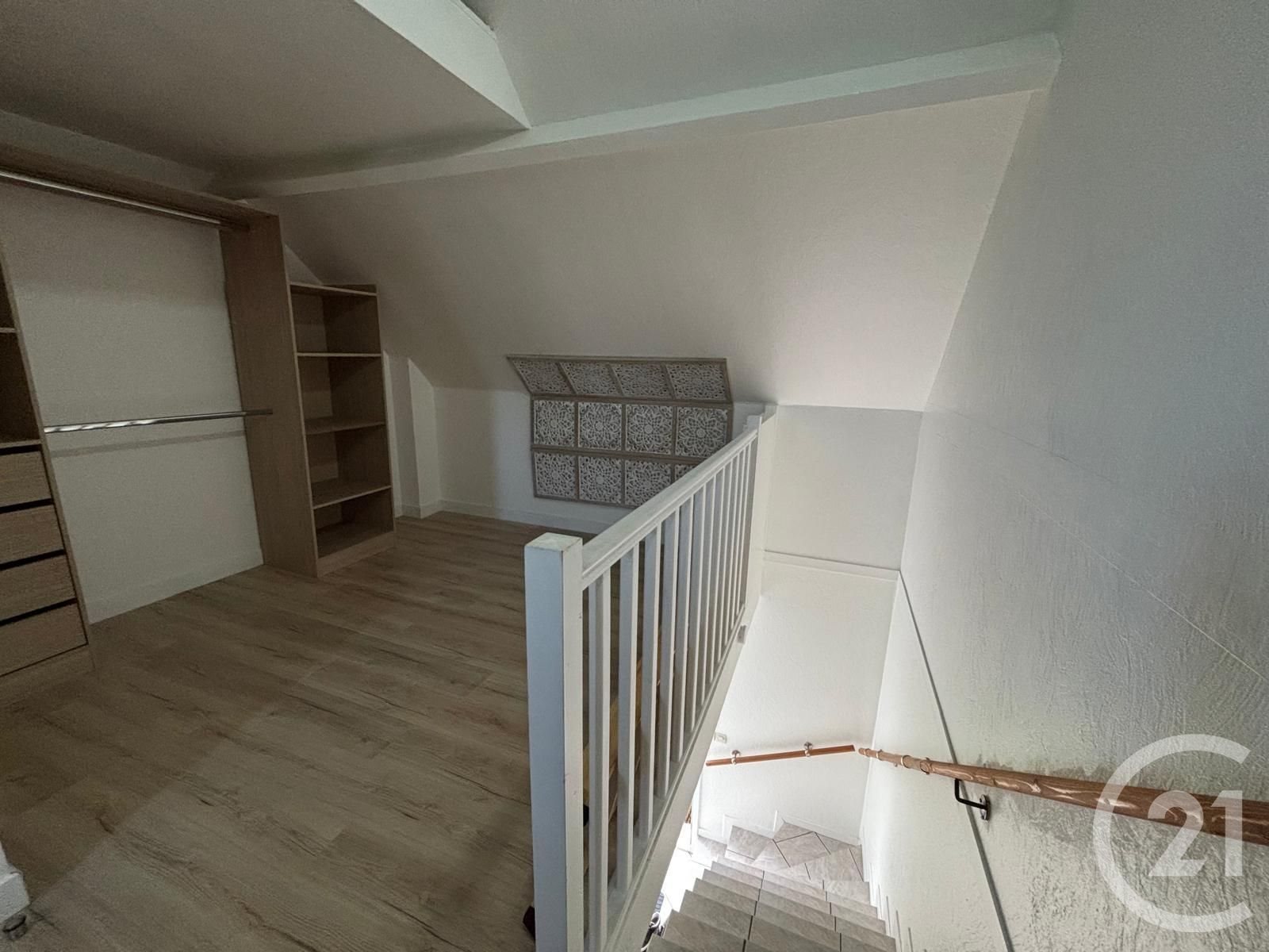 Appartement à louer, 32m², Saint-Mesmes