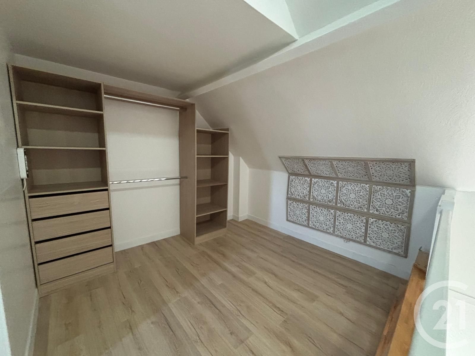 Appartement à louer, 32m², Saint-Mesmes
