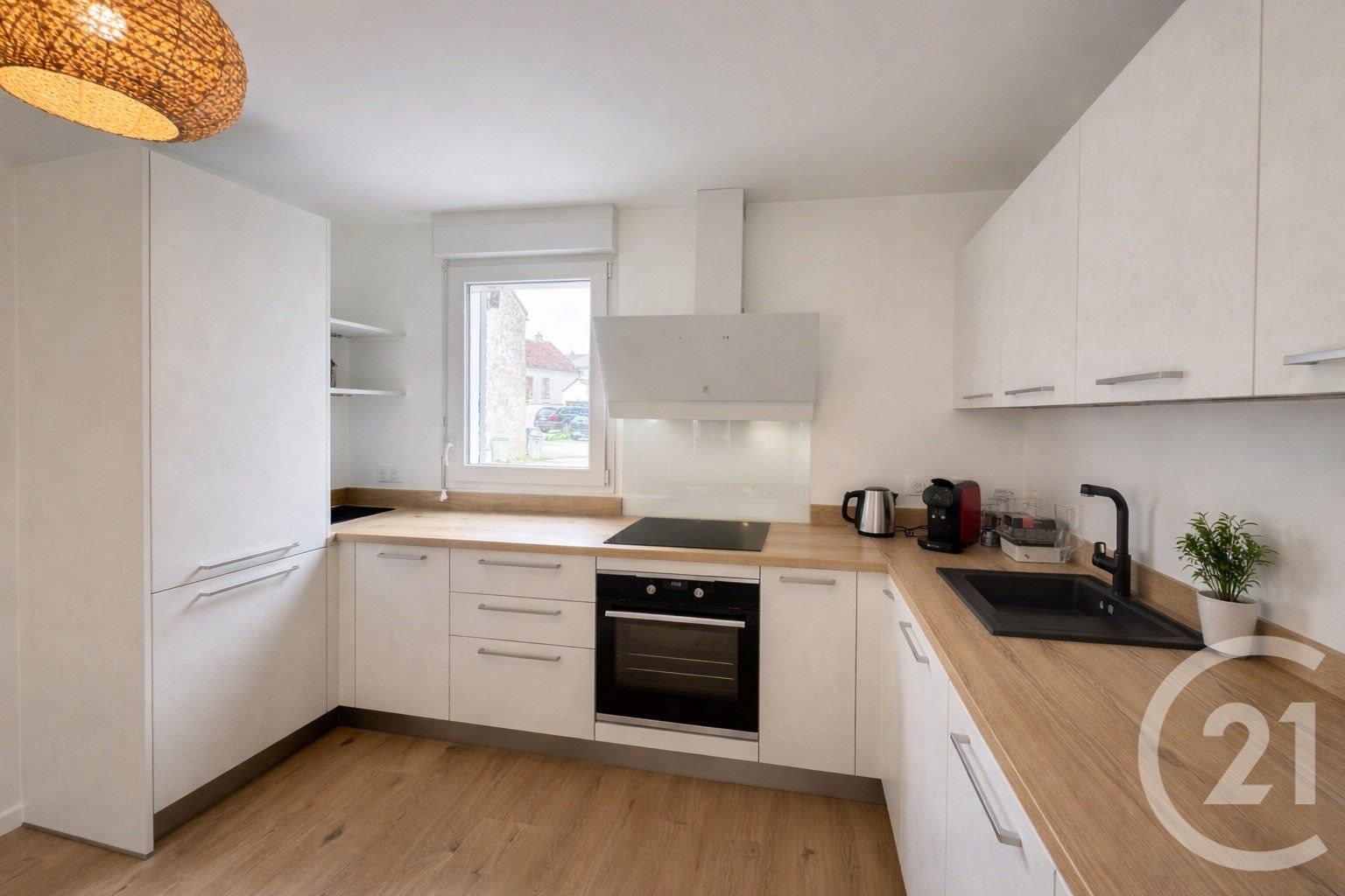 Appartement à louer, 94m², Serris