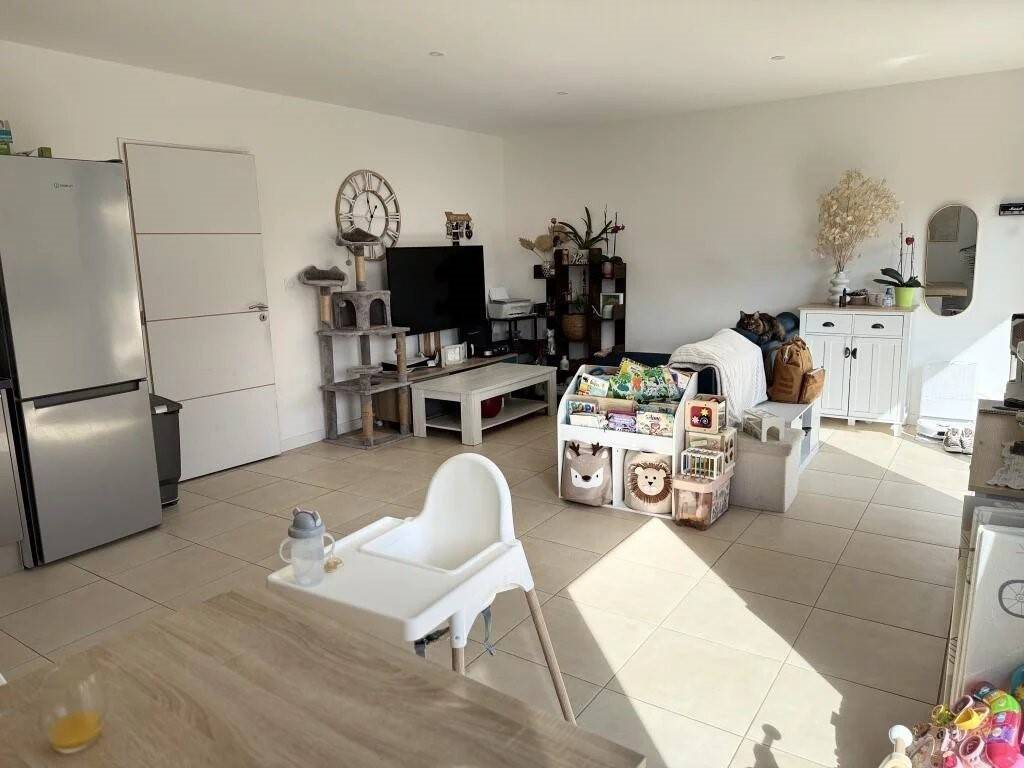 Maison à louer, 92m², Tourves