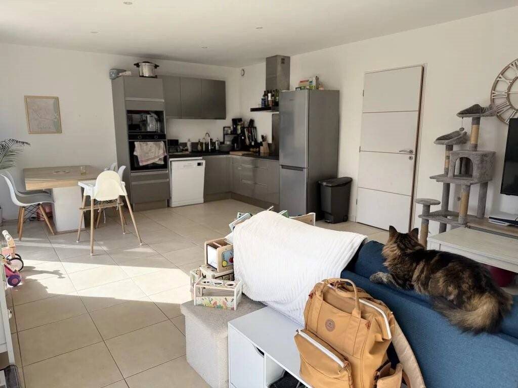 Maison à louer, 92m², Tourves