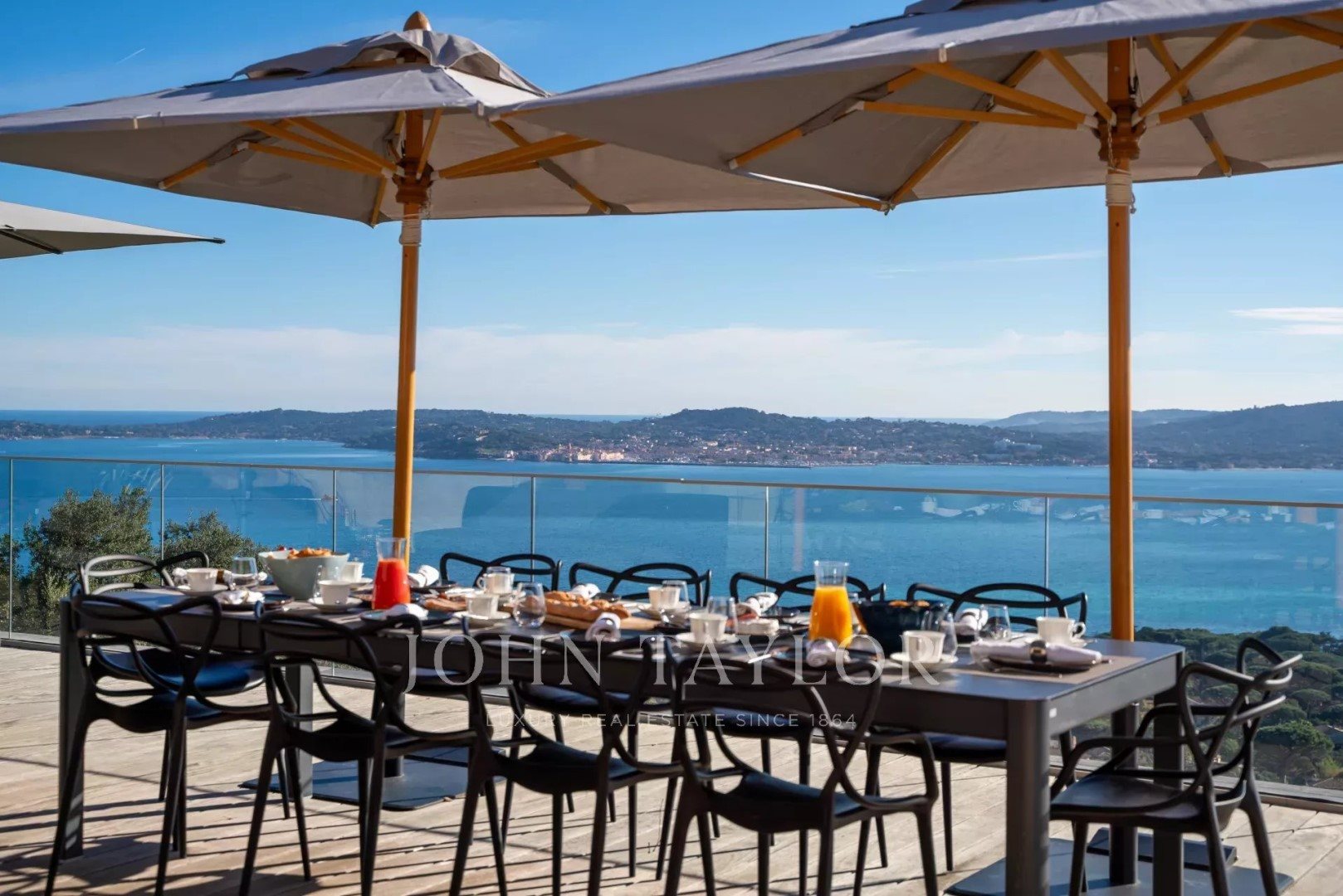 Maison à louer, 660m², Grimaud