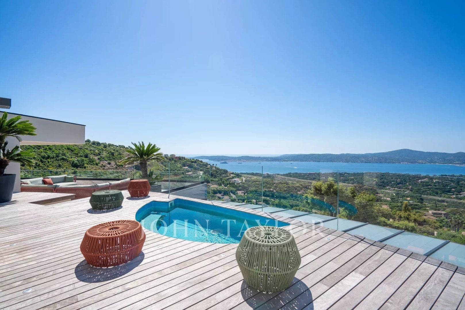 Maison à louer, 1200m², Grimaud