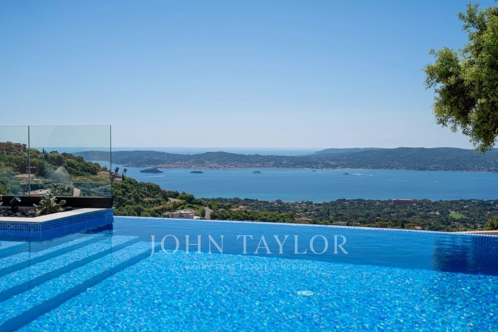 Maison à louer, 1200m², Grimaud