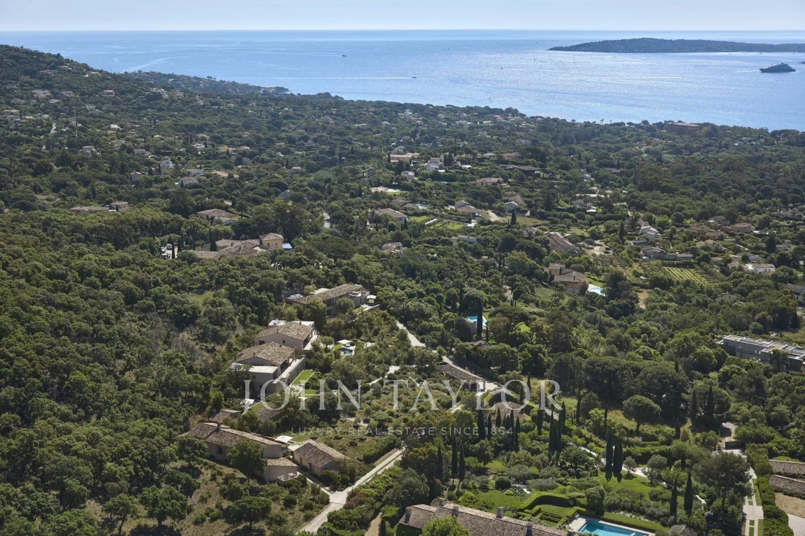 Maison à louer, 1200m², Grimaud
