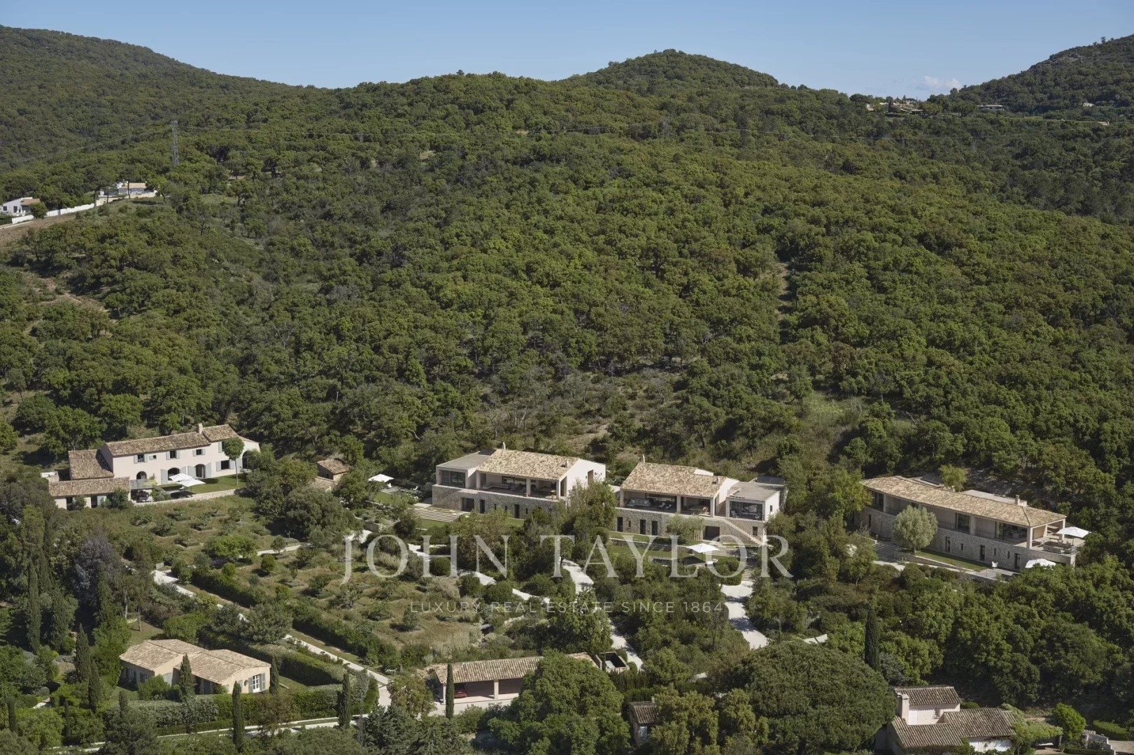 Maison à louer, 1200m², Grimaud