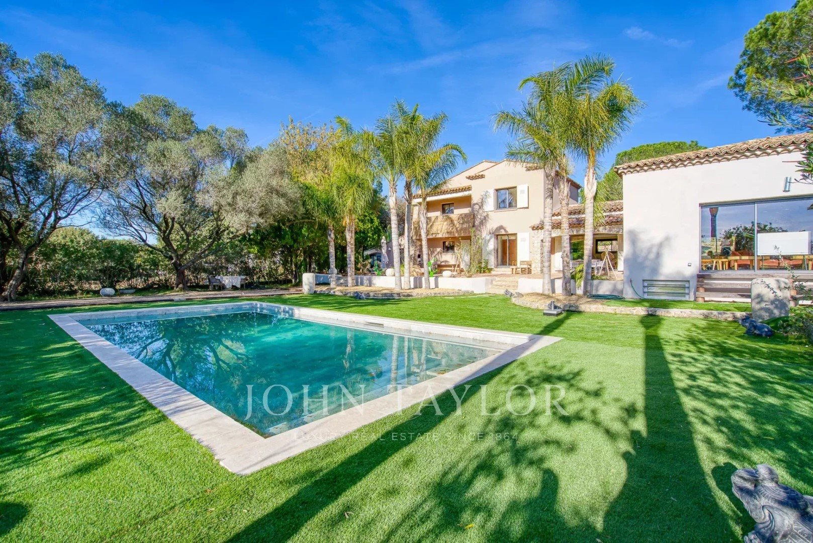 Maison à louer, 350m², Grimaud