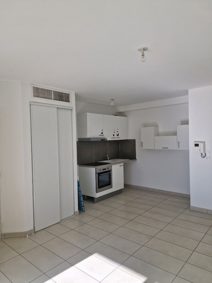 Appartement à louer, 37m², La Crau