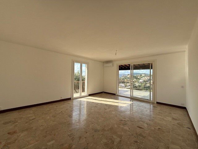 Maison à louer, 107m², Hyères