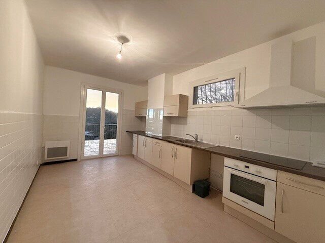 Maison à louer, 107m², Hyères